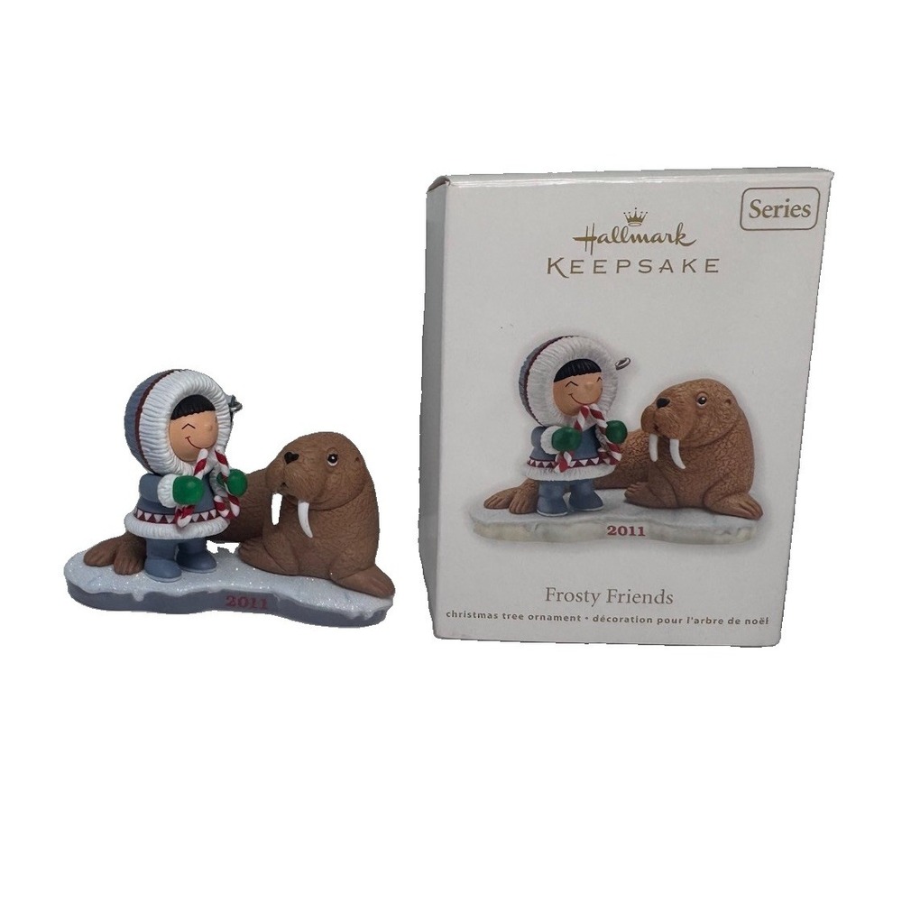 Hallmark 2011 Frosty Friends Keepsake Ornament Candy Cane 32nd in series QX8747